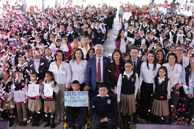 Michoacán logra un tercer ciclo escolar completo; Ramírez Bedolla agradece a docentes 